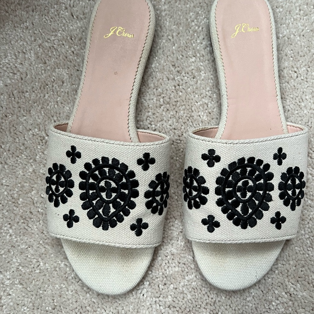 Jcrew linen embroidered slide sandals. Size 9. Worn once.